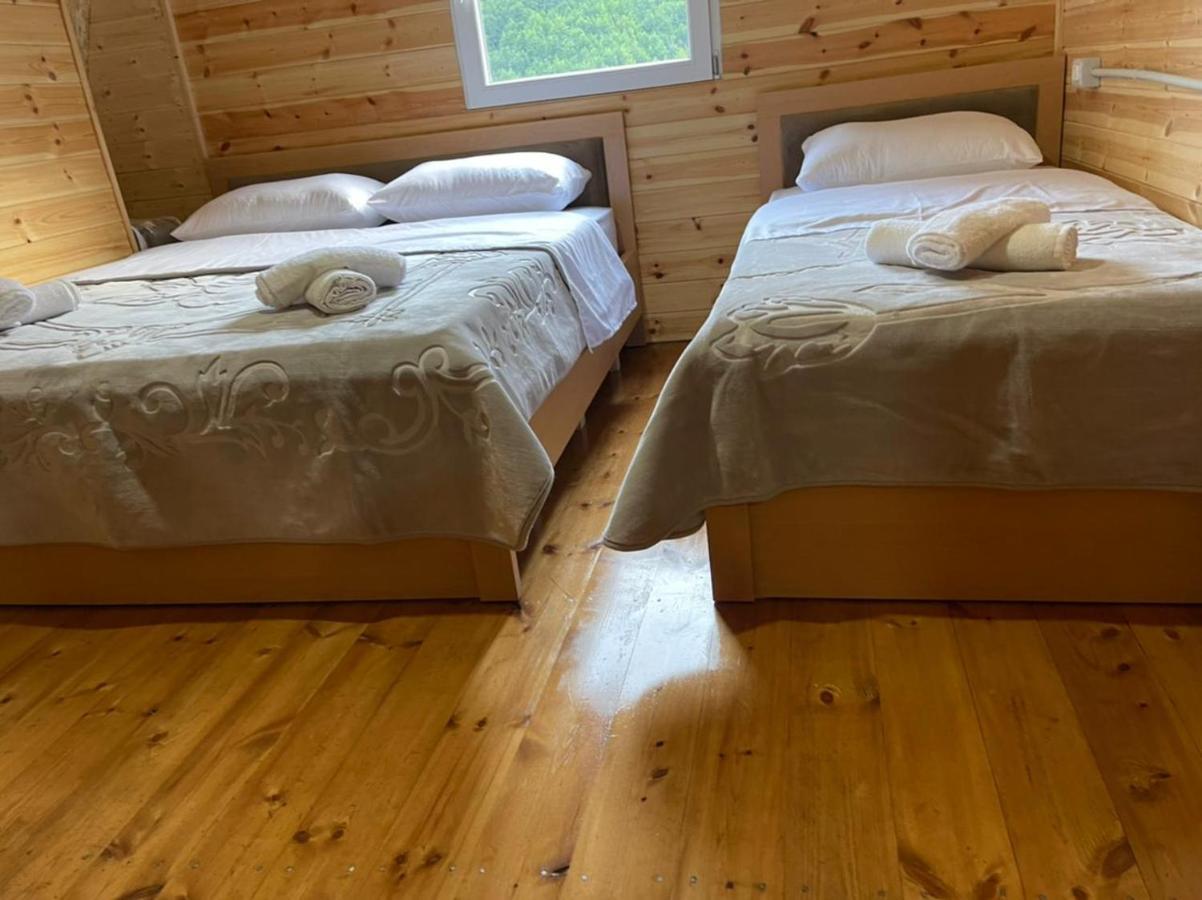 Bujtina Zemra Tradites Theth Luaran gambar