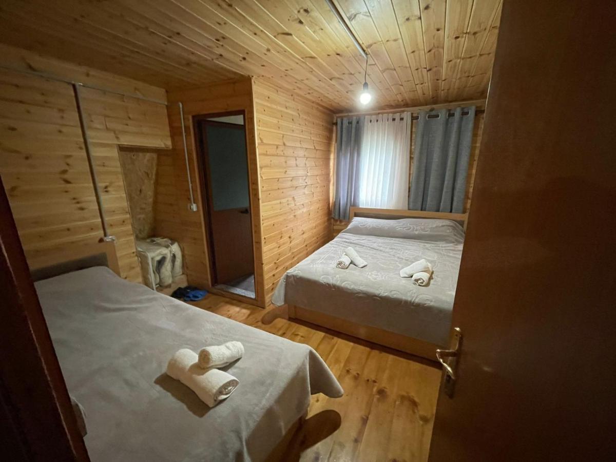Bujtina Zemra Tradites Theth Luaran gambar